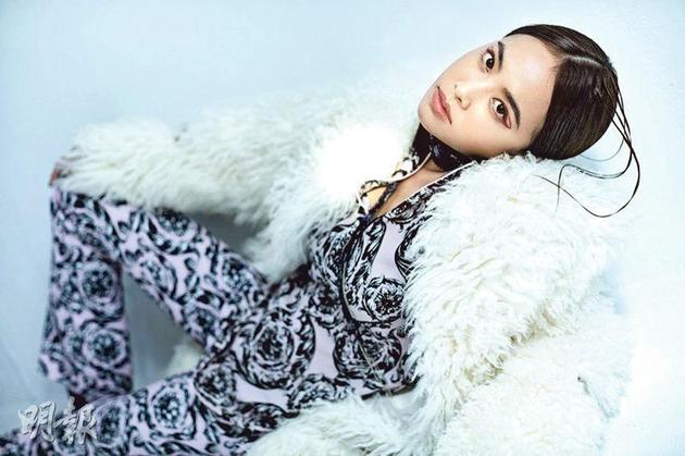 蔡依林的新歌高唱要勇敢做自己，沒想到MV卻鬧出風(fēng)波。