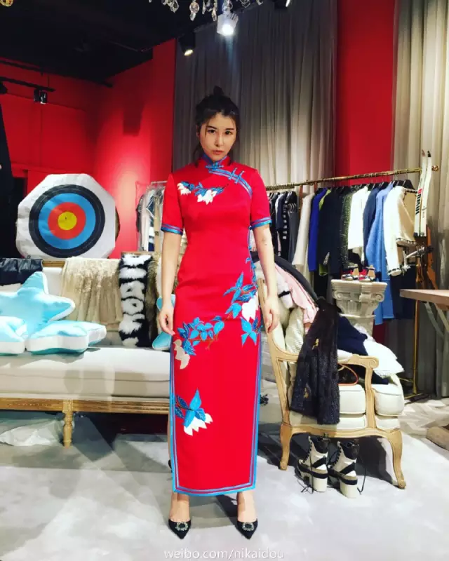 上海一女子自曝每月開銷12萬,被網(wǎng)友罵上頭條！