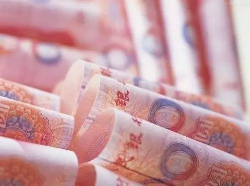 對增收潛力大、帶動能力強(qiáng)的7大群體（技能人才、新型職業(yè)農(nóng)民、科研人員、小微企業(yè)創(chuàng)業(yè)者、企業(yè)經(jīng)營管理人、基層干部隊(duì)伍、有勞動能力困難群體）實(shí)施激勵計(jì)劃，推出差別化收入分配激勵政策，帶動城鄉(xiāng)居民實(shí)現(xiàn)總體增收。