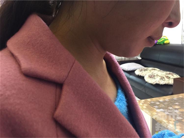 又見(jiàn)惡俗婚鬧 女子幫新娘堵門當(dāng)場(chǎng)被摔昏迷