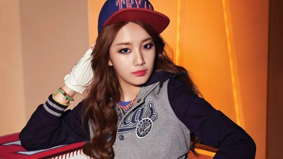 從李敏鎬到李棟旭，再次分手的“男神收割機(jī)”裴秀智被嘲太花心？