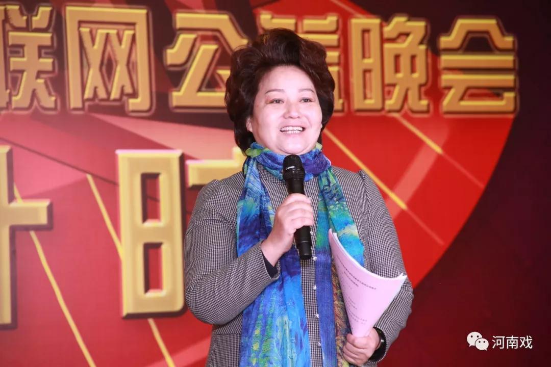 總導(dǎo)演、國家一級導(dǎo)演張建萍介紹尋找稀有劇種傳承人以及目前活動推進(jìn)情況