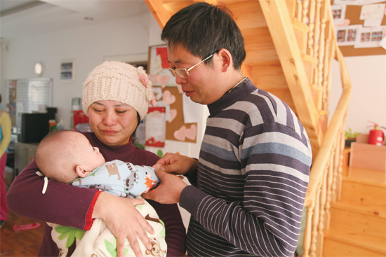 半年之后，奇奇終于見(jiàn)到爸爸媽媽了