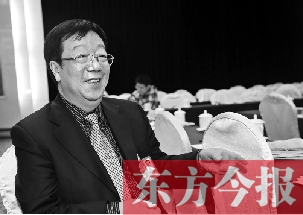 全國(guó)人大代表、鄭州大學(xué)黨委書記鄭永扣