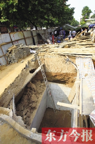 事發(fā)塌方基坑，深7米