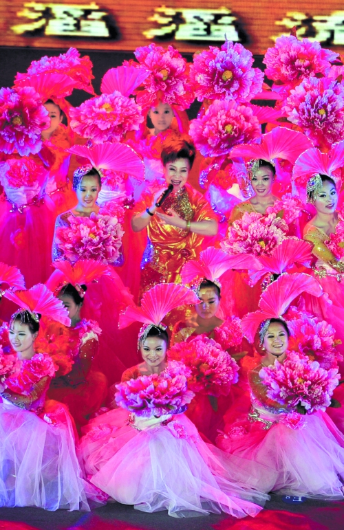 閉幕式上小香玉的一曲《河南人》唱出了我們河南人的精神。