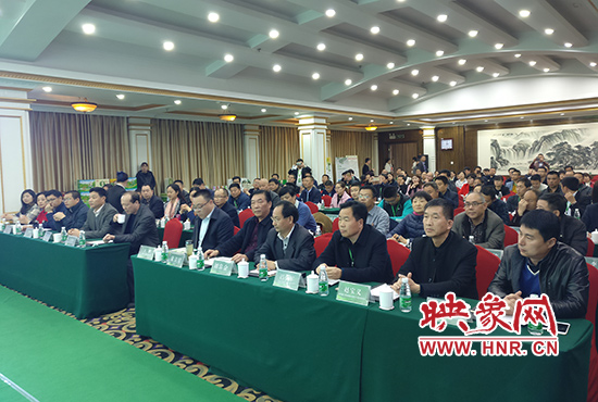 全國農(nóng)業(yè)專家聚集許昌聊“椿”事 成立香椿產(chǎn)業(yè)聯(lián)盟