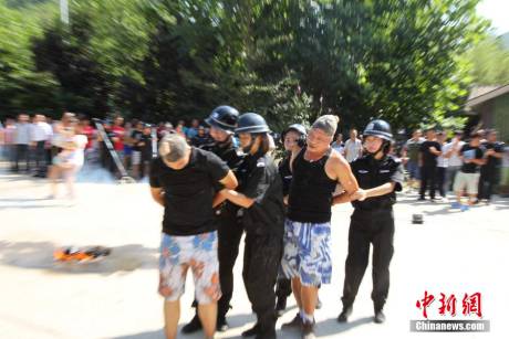 河南某景區(qū)成立女子反恐救援隊(duì)