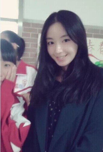 吉林女教師被同學(xué)譽為最美生物老師