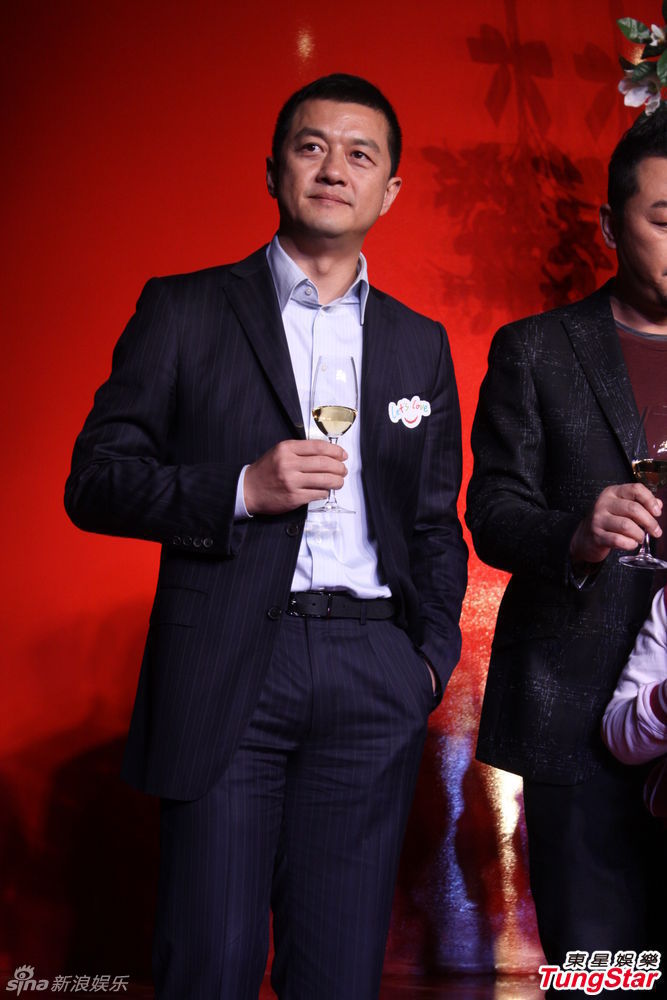 李亞鵬、郭濤父子相活動