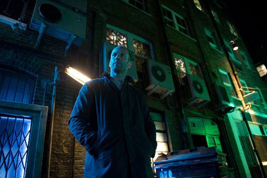 硬漢覺醒，報復黑暗