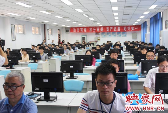 與書面評卷相比,網(wǎng)上評卷由系統(tǒng)自動進(jìn)行分發(fā),減少了試卷過程的周轉(zhuǎn),提高了評卷的工作效率。