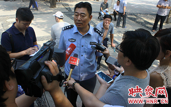 鄭州公安局相關(guān)負責人接受媒體采訪