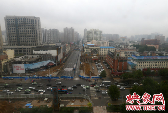 經(jīng)三路下穿金水路隧道工程已經(jīng)開(kāi)始封閉施工。