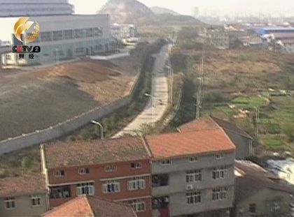 本應(yīng)沒有居民樓的區(qū)域，布滿密密麻麻的樓房