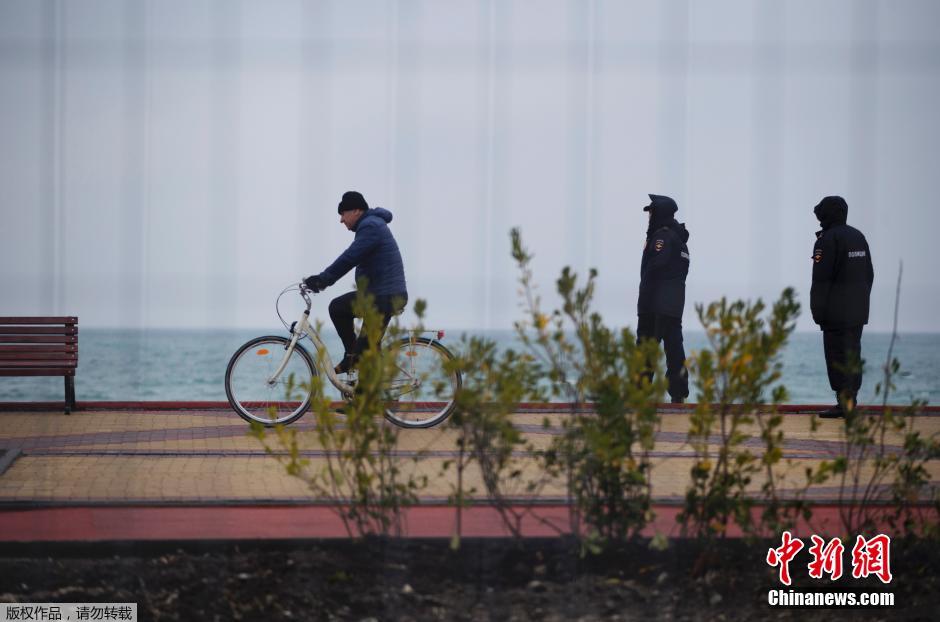 當(dāng)?shù)貢r(shí)間1月29日，俄羅斯索契，2014年索契冬奧會(huì)，俄羅斯軍方在奧林匹克公園周邊部署放空導(dǎo)彈系統(tǒng)。