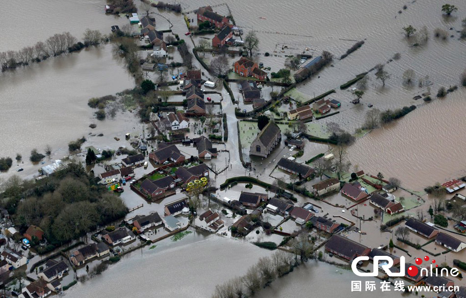 航拍英國薩默塞特郡遭洪水襲擊區(qū)域
