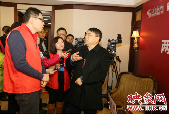 朱夏炎視察映象網(wǎng)全國兩會(huì)北京演播室 寄語爭做第一