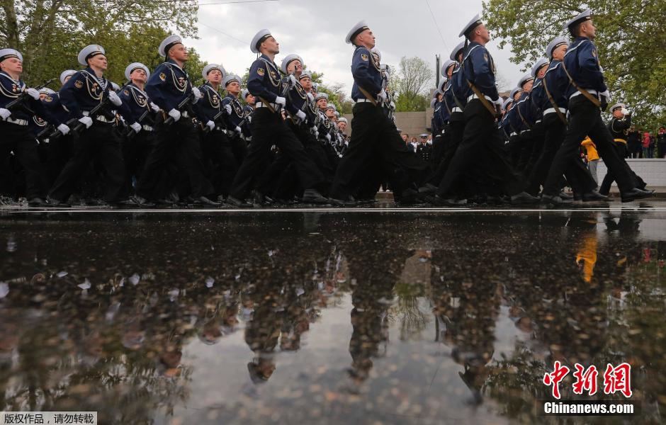 克里米亞塞瓦斯托波爾慶祝衛(wèi)國戰(zhàn)爭(zhēng)勝利69周年