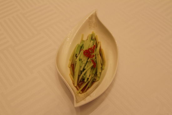 白灼翠芥蘭。 花惠生 供圖