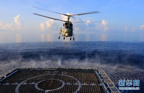 　資料圖：2014年9月，中國海軍054A徐州艦在南海海域練習反潛。新華網(wǎng)