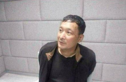 圖為在逃犯罪嫌疑人王慶新。