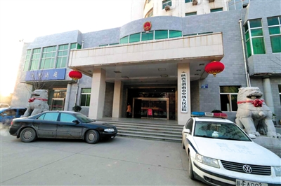 李宏亮在被違規(guī)辦理了監(jiān)外執(zhí)行后，再犯命案。