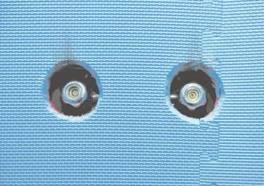 廁所內(nèi)所有的水龍頭開關(guān)都進(jìn)行了軟包。