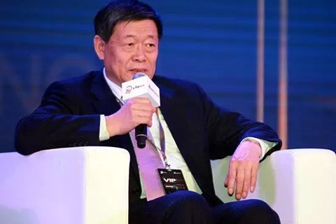 在2015(第八屆)金麒麟論壇上，山東魏橋創(chuàng)業(yè)集團董事長張士平表示，要想企業(yè)搞得好，必須讓員工過得好，我們企業(yè)負責為員工蓋房子，保證每個員工有一套房子，從90平方到160平方不等，這就解決了把農(nóng)村勞動力轉移到城市的問題，也解決了我們的職工家屬的問題，叫職工真正以企業(yè)為家。