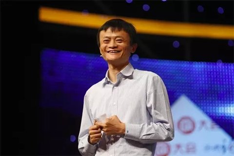 2011年8月17日，阿里巴巴集團宣布，將提供30億元無息貸款，幫助員工解決首次置業(yè)問題，每人最高可申請30萬元。此外，阿里巴巴還將投入5億元設教育基金，通過和教育機構共同辦學、與現(xiàn)有學校合作，解決員工子女入園、上學問題;向基層員工發(fā)放一次性的物價、子女教育補貼，預計總額超過4000萬元。