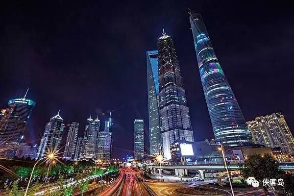 【解局】黨報(bào)頭版專談上海，意在一個(gè)全國性的潛規(guī)則