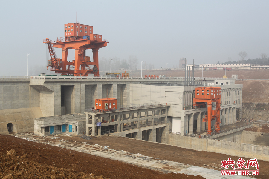 建成后的陶岔渠首工程 余培松攝