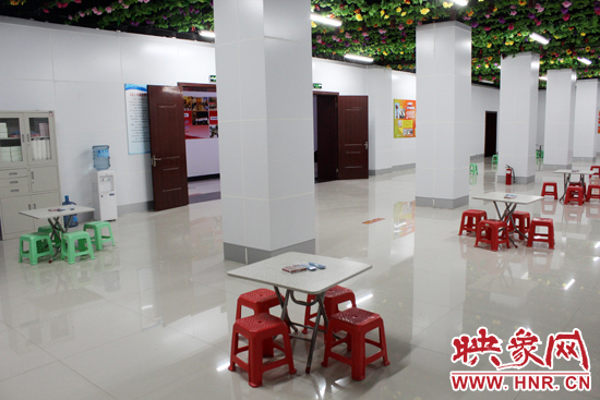 為了給市民納涼避暑創(chuàng)造舒適的環(huán)境，今年鄭州市人防辦加大了投入，對納涼點進行了升級改造