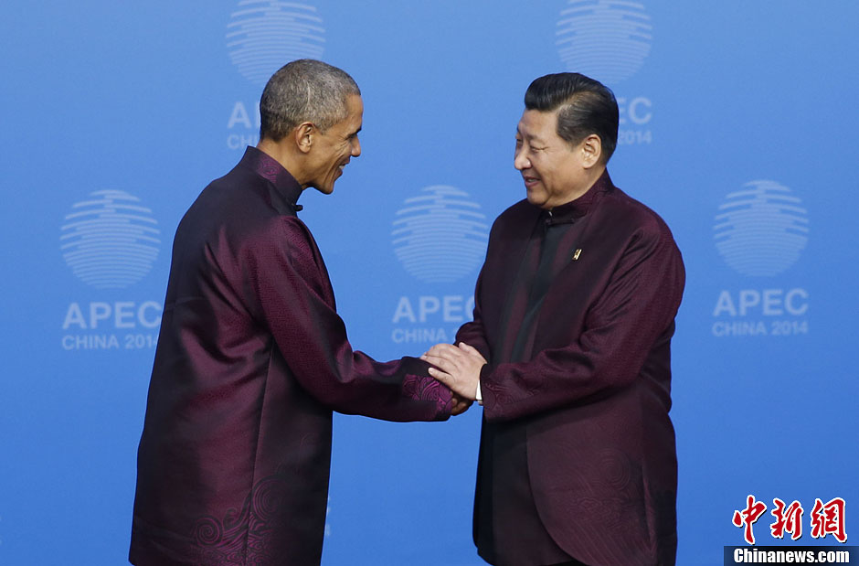 圖為習(xí)近平夫婦歡迎美國總統(tǒng)奧巴馬。中新社發(fā) 杜洋 攝