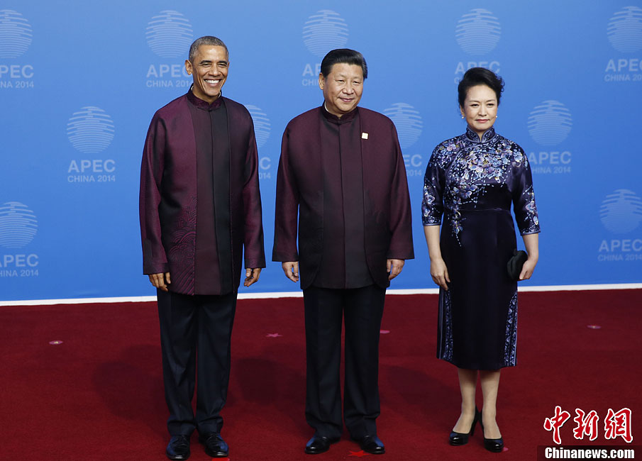 圖為習(xí)近平夫婦歡迎美國總統(tǒng)奧巴馬。中新社發(fā) 杜洋 攝