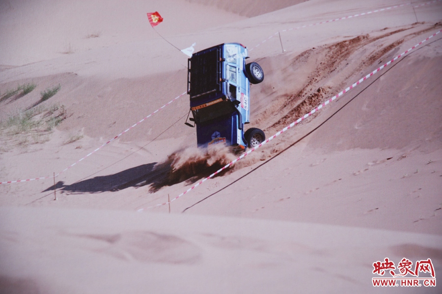 賽車的世界、更是男人的世界。圖為部分參展攝影作品。