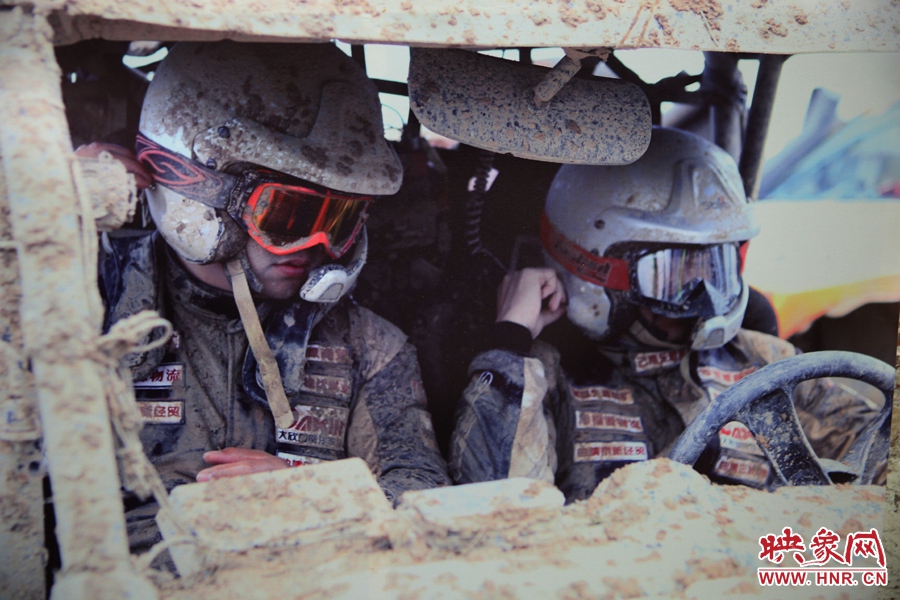 賽車的世界、更是男人的世界。圖為部分參展攝影作品。