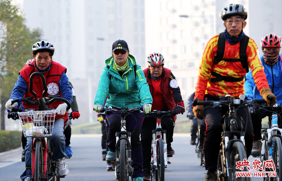 獻愛心、騎行天下，映象網(wǎng)騎行車友樂翻天