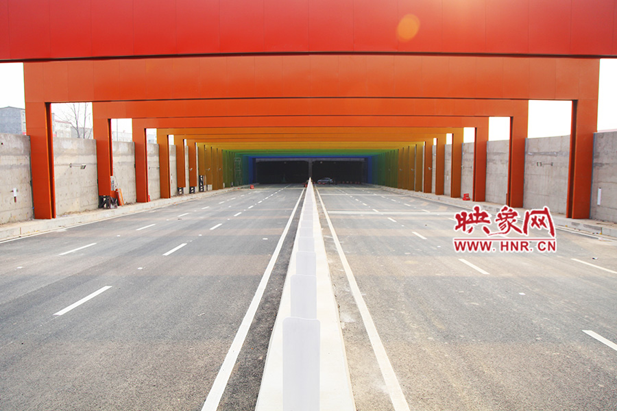 記者駕車體驗。