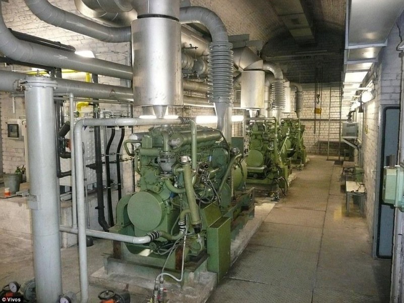 地堡中有無數(shù)個(gè)洞室，每個(gè)都會(huì)有自己的安全系統(tǒng)，還有無數(shù)可密封的防爆門。