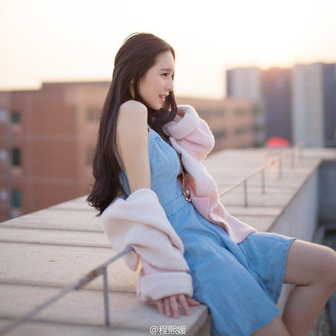 廈大?；ǔ涛蹑虑寮儗懻娅@贊 素顏美到窒息