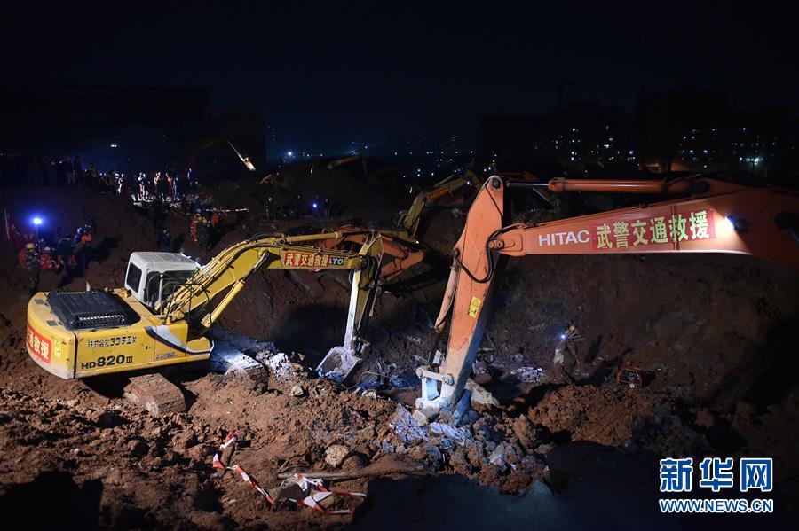 救援車源源不絕，救援人源源不斷——深圳滑坡災害救援處置36小時全景掃描