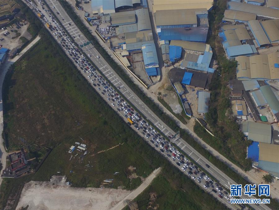 （關(guān)注春運(yùn)）（19）全國(guó)各地迎來(lái)返程客流高峰