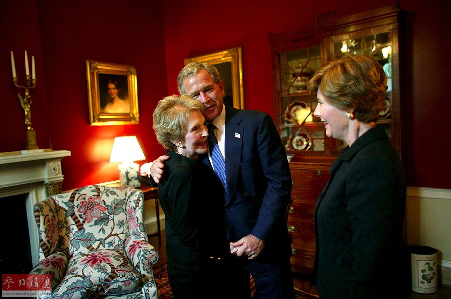 各國(guó)領(lǐng)導(dǎo)人退休后都干啥？小布什刷盤布朗教書