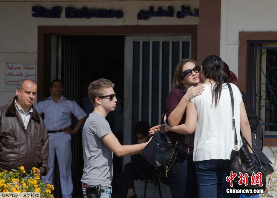 載66人埃航失聯(lián)客機(jī)墜毀 同線航班當(dāng)晚照常起飛