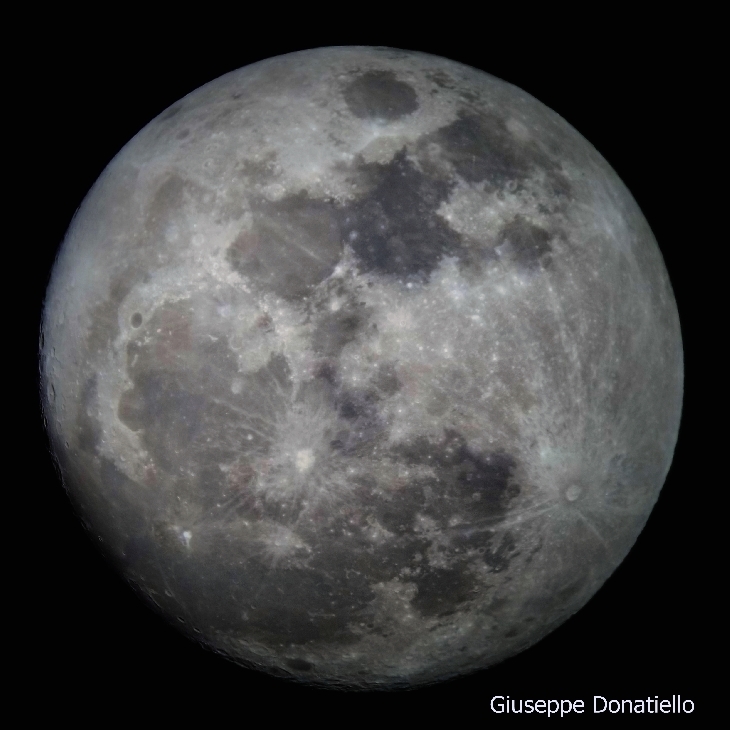 68年來(lái)最大！今晚夜空上演超級(jí)月亮