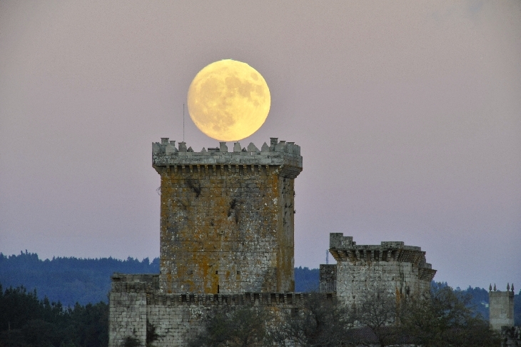 68年來(lái)最大！今晚夜空上演超級(jí)月亮