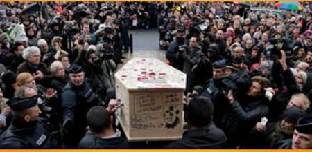 圖為送葬當天的場景。