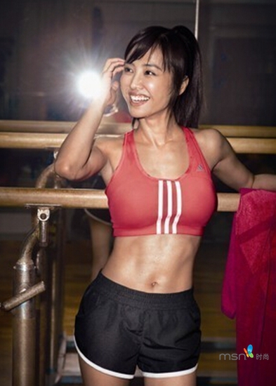 蔡依林 你的馬甲線“脫妝”了！