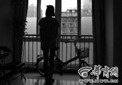 15歲女孩進(jìn)離家出走夜總會 學(xué)陪酒被母親救出